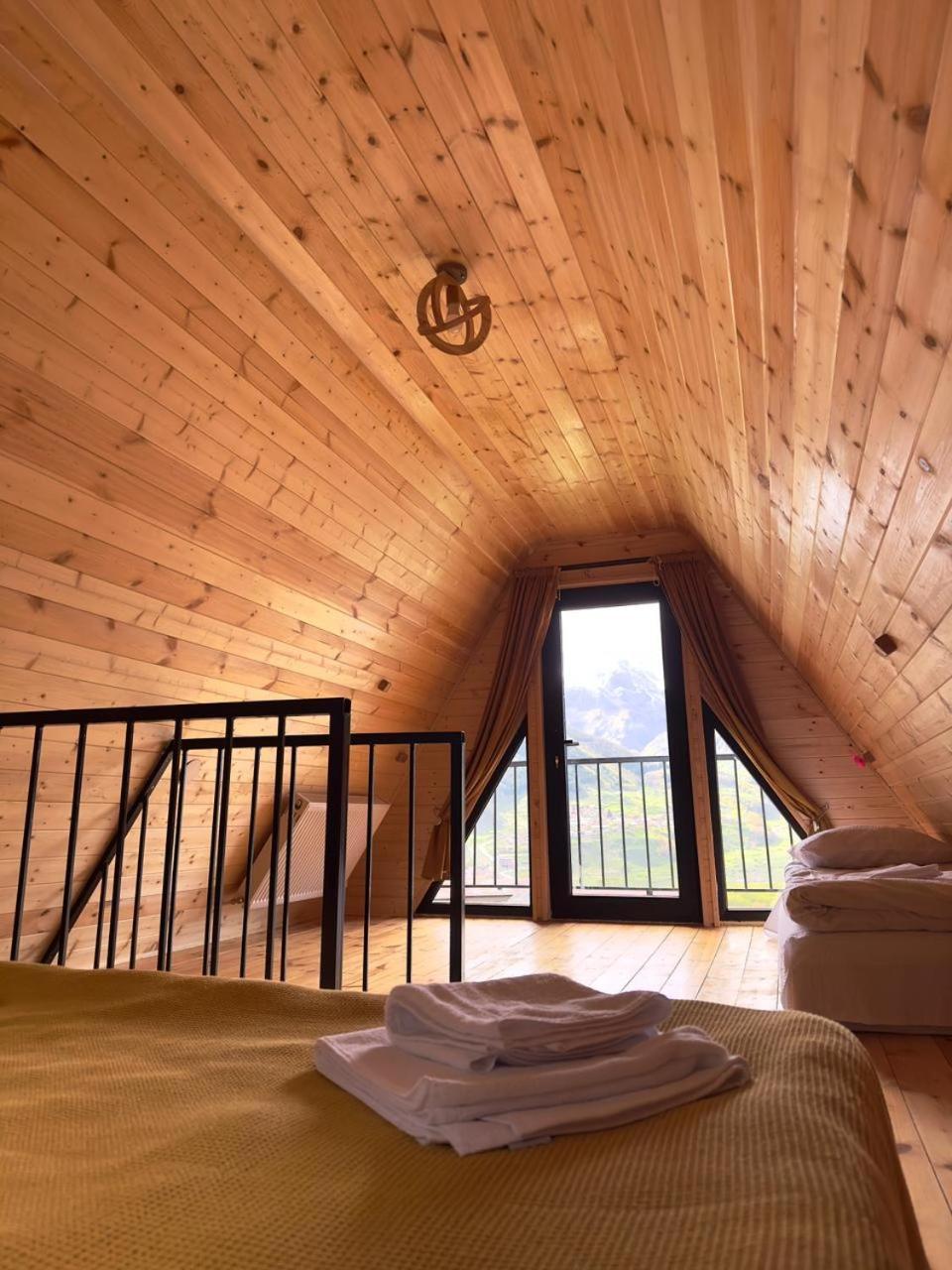 Cottage Paradise Степанцмінда Екстер'єр фото